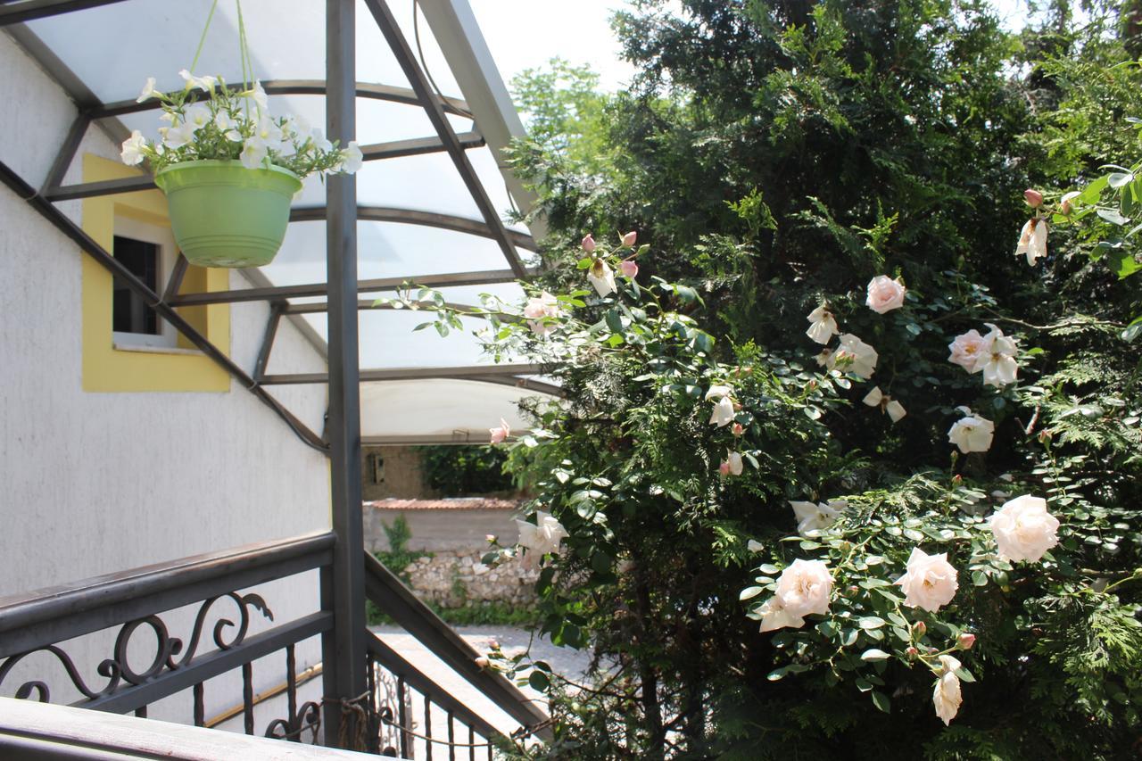 Pansion Stari Grad Hotel ซาราเยโว ภายนอก รูปภาพ